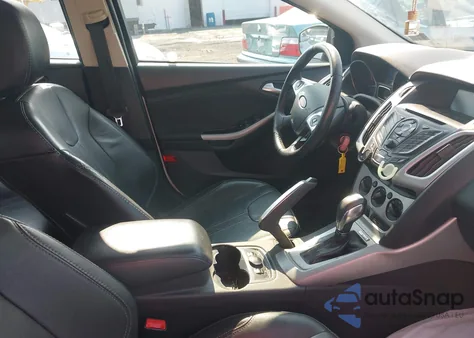 2013 Ford Focus Se из США, поврежденный, VIN 1FADP3F23DL371624